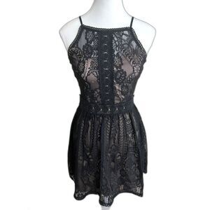 🌼 FINAL PRICE Francesca’s Black Lace Mini Dress